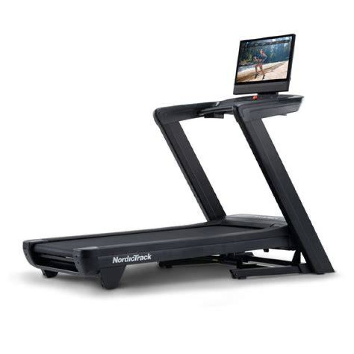 Can I play my own music through my nordictrack x11i treadmill?
