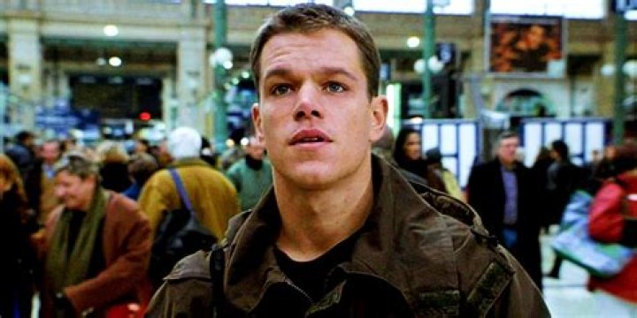 How many languages does Jason Bourne know?