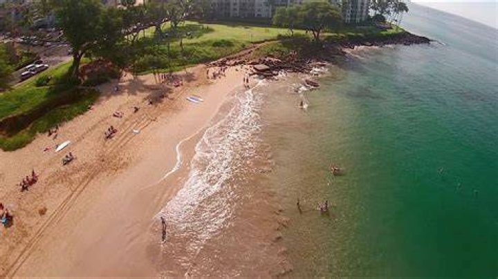 Is Kamaole beach good for snorkeling?