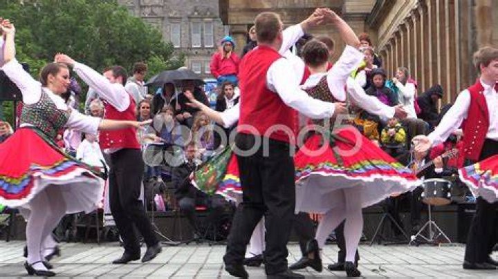 What is the traditional German dance called?